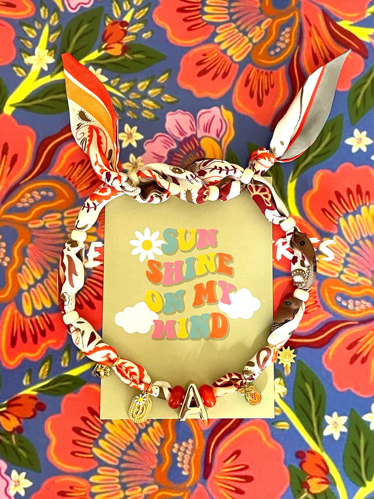 1B/ Collier bandana foulard HELLO SPRING FIG 🐶🐾🐝🥭🌺🤩👄❤️