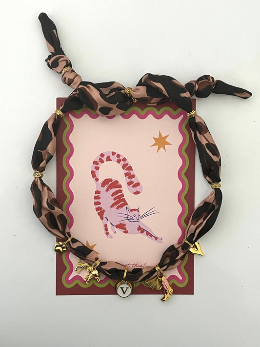 1B/ COLLIER BANDANA FOULARD  LEO 🐆🥰🤎✨🪭 pour PAM 😘