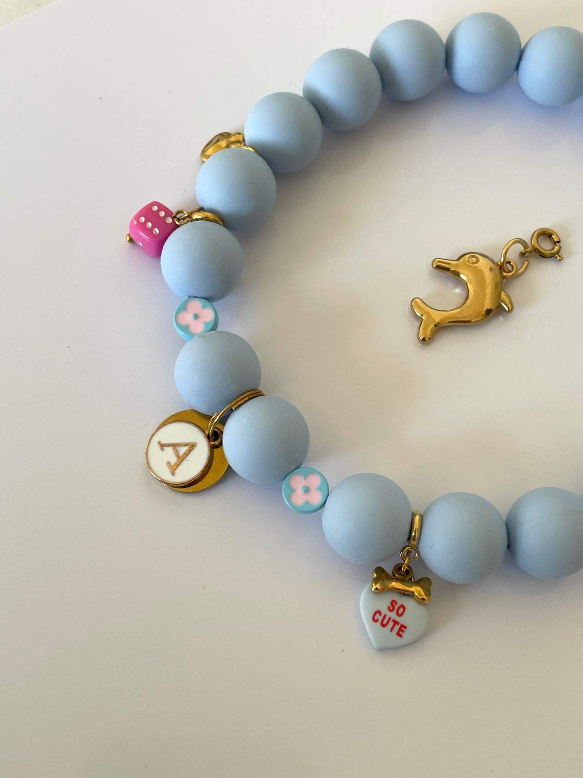 Collier PASTEL BLUE CUTE 😘🐬🦴✨🎲🩵💦