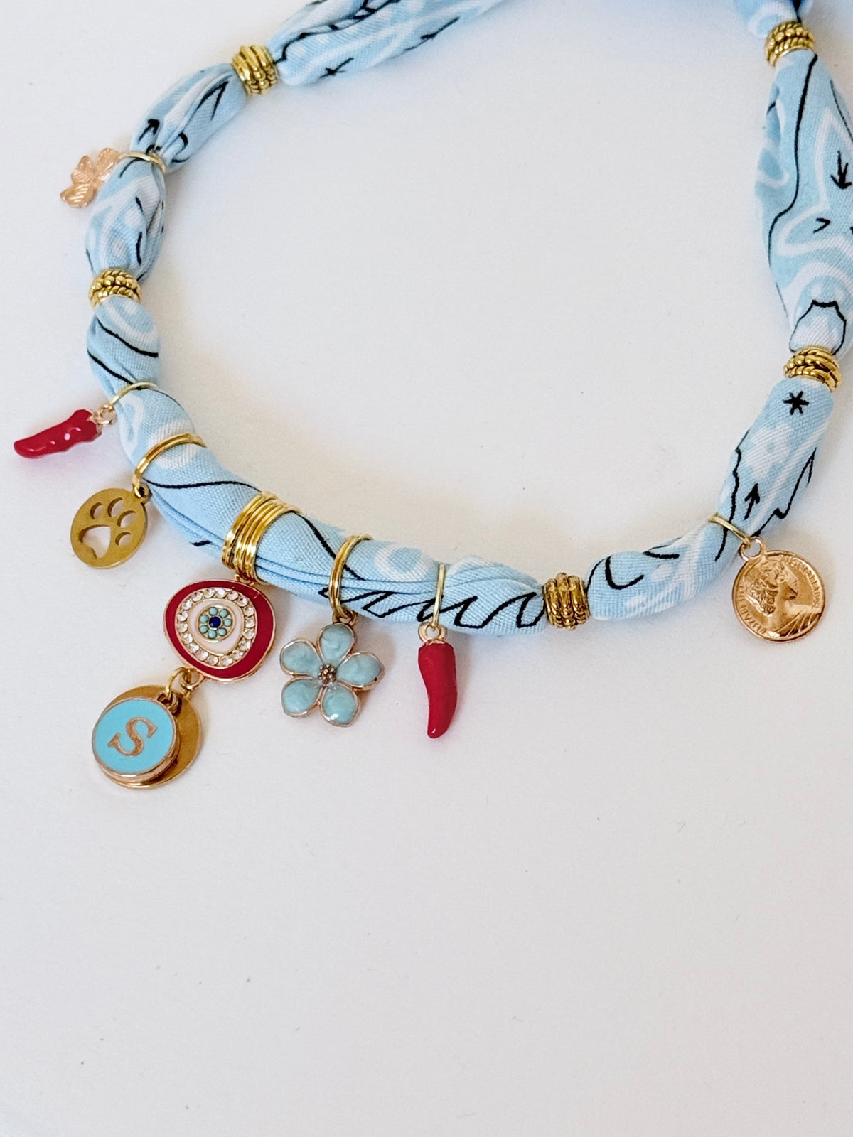Collier Bandana porte-bonheur 🌶️👁️🐾🍀🤩