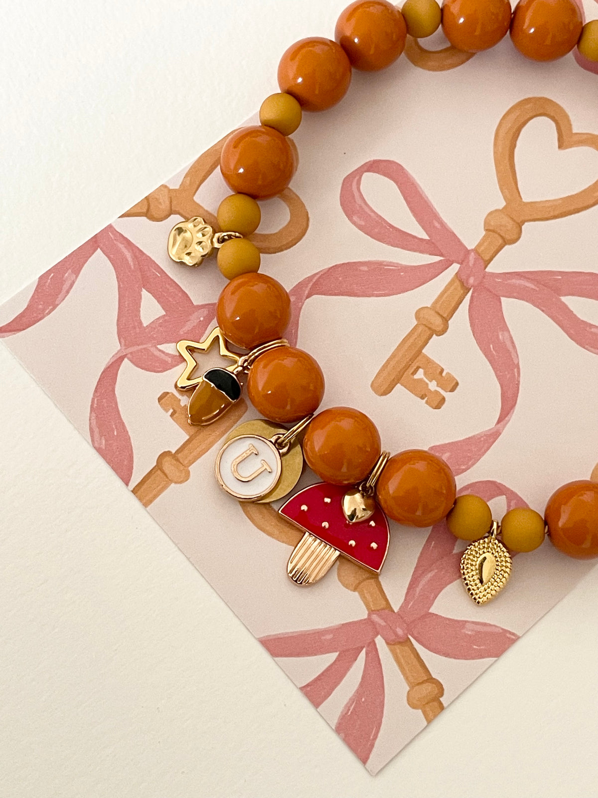 1C/ Collier HELLO AUTUMN 🥰🤩❤️✨⭐️⭐️⭐️ pour VICTOIRE ❤️