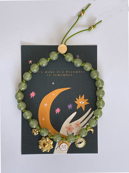 1F/ Collier  LOVE GLITTER OLIVE 🤩✨✨👁️🐾🌛✨