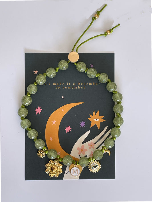 1F/ Collier  LOVE GLITTER OLIVE 🤩✨✨👁️🐾🌛✨